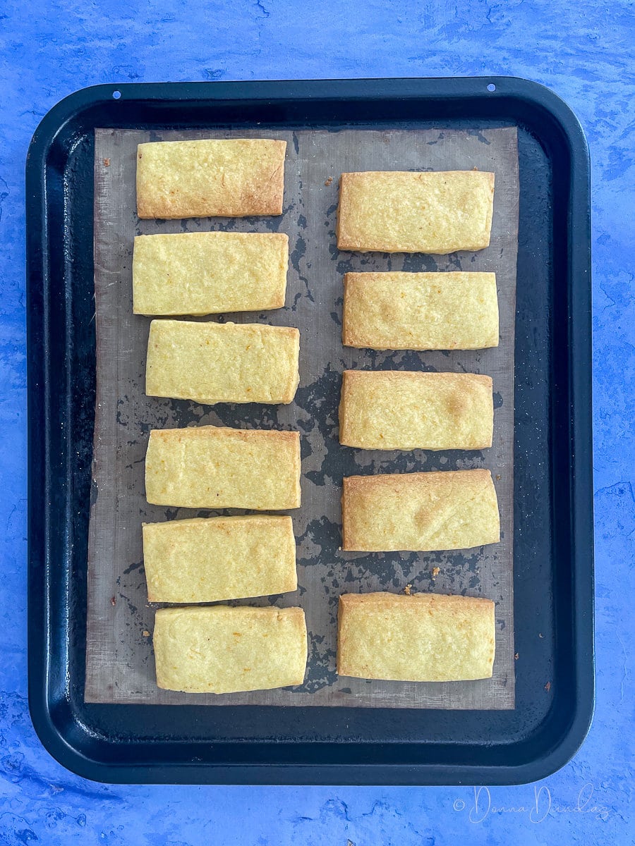 baked biscuits on baking tray.