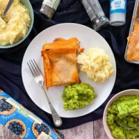 This Chicken and Chorizo Pie is creamy, a little spicy, and super comforting. It's a fantastic midweek dinner, or Saturday treat when it’s cold and grey.