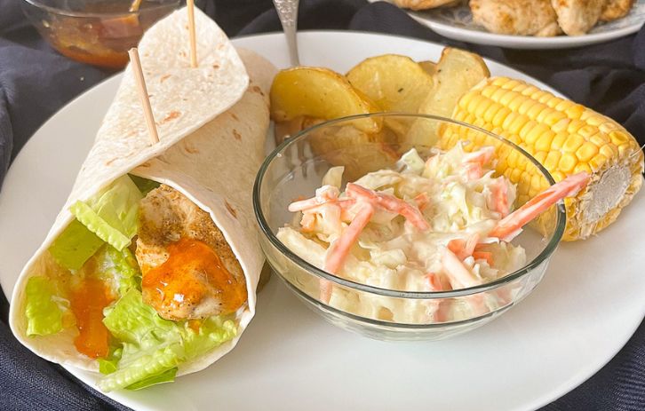 These mango chutney chicken wraps are a bit spicy, sweet, crunchy and absolutely delicious. A fantastic easy midweek dinner when you are short on time.