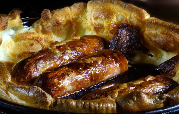 Toad in the Hole is one of my favourite classic dinners. Filling, comforting and super easy to make. When it comes to What to Serve with Toad in the Hole, there are a few fabulous options.
