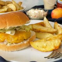 Homemade burgers are juicy, easy to make and absolutely delicious. These yummy pork and apple burgers make a tasty alternative to the classic beef.